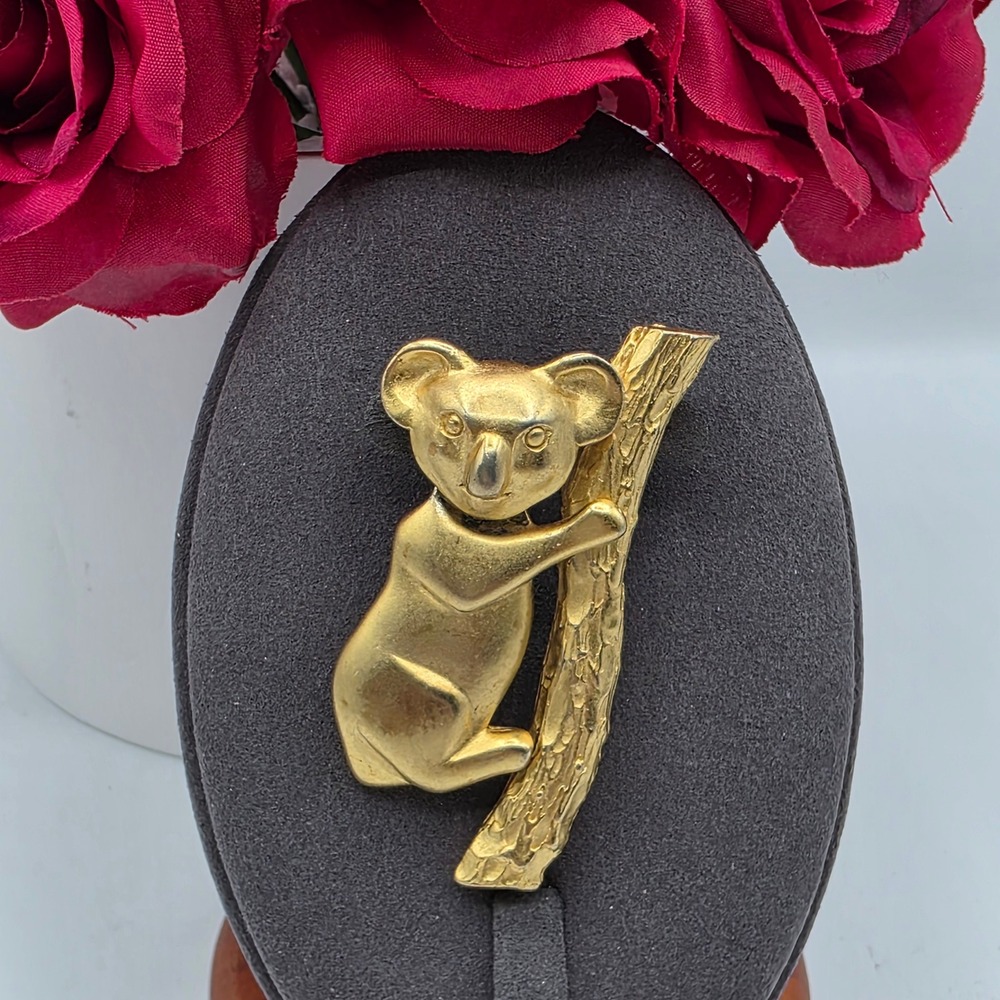MJ ENT Gold Tone Articulated Koala Bear‎ on Tree Branch Vintage Brooch Pin 2in